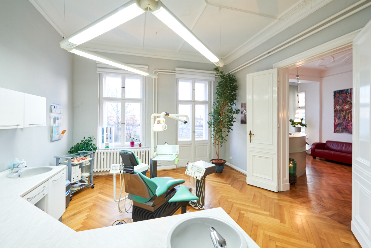 Behandlungszimmer 1